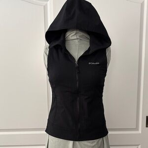 Columbia Black Zip-Up Hooded Vest with Fleece Lining